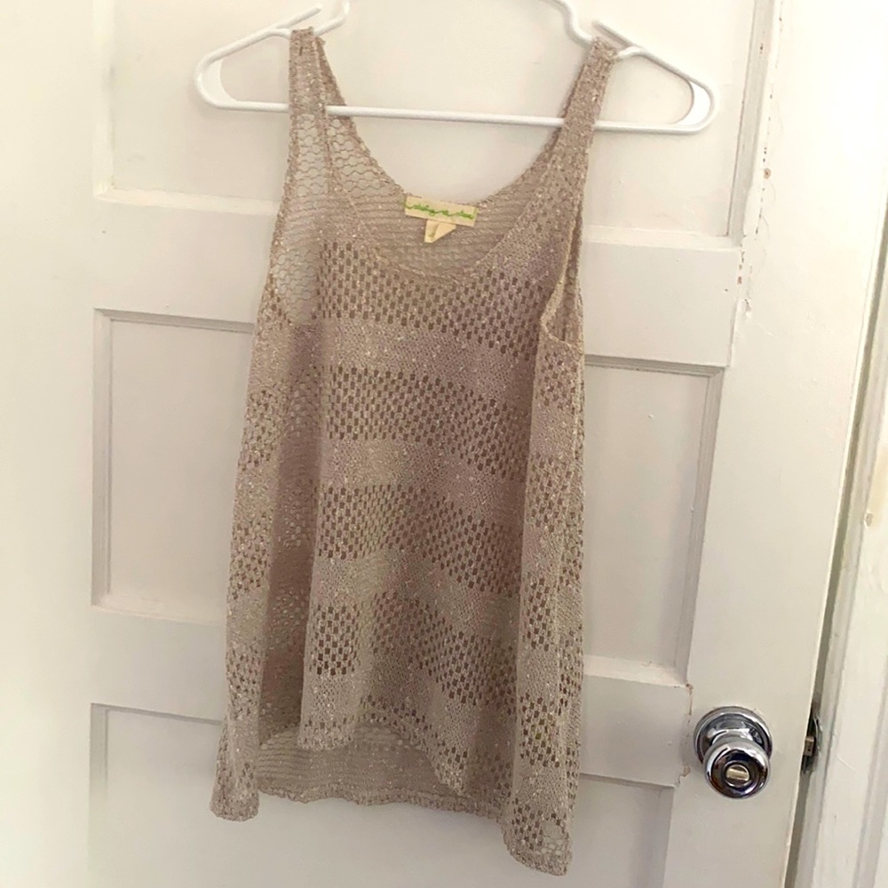 Netted khaki tank